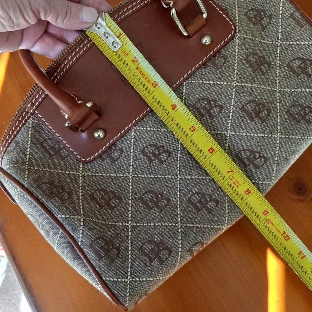 Dooney & Bourke this dooney
